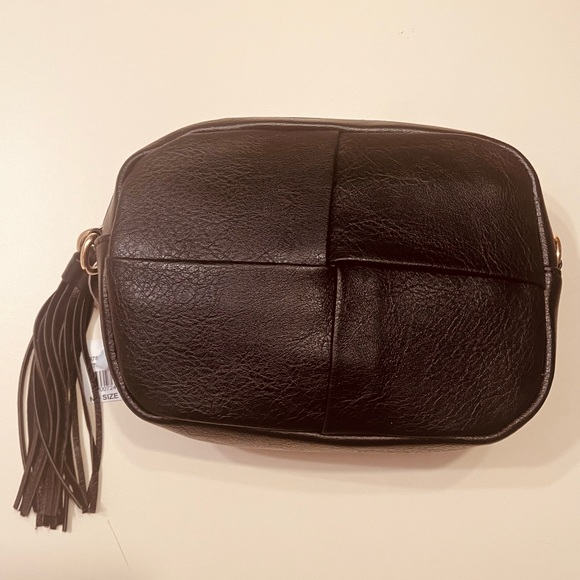 Top zip crossbody with interchangeable straps for women - Picture 9 of 9